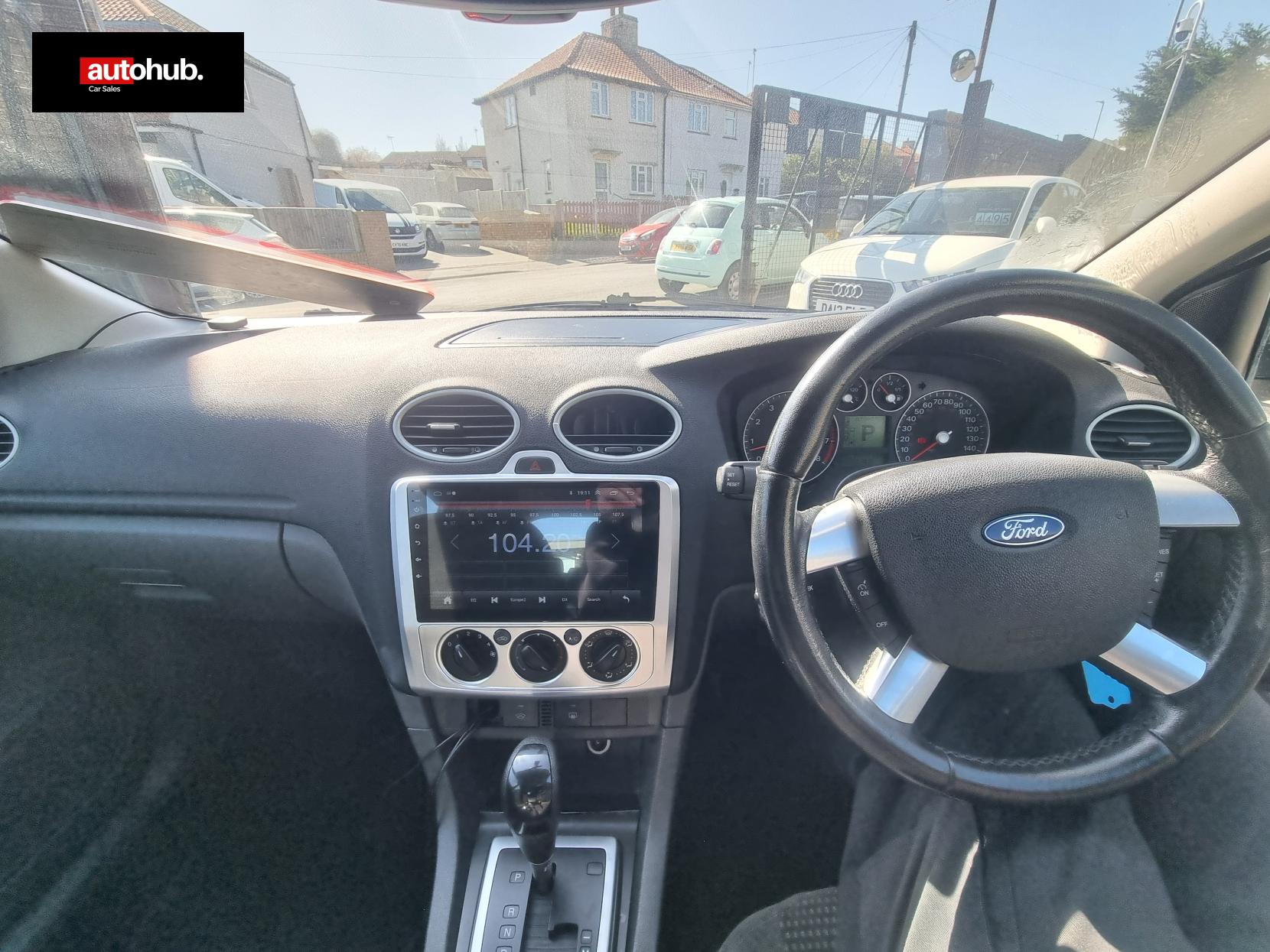 Ford Focus 1.6 Ghia Hatchback 5dr Petrol Automatic (184 g/km, 99 bhp)