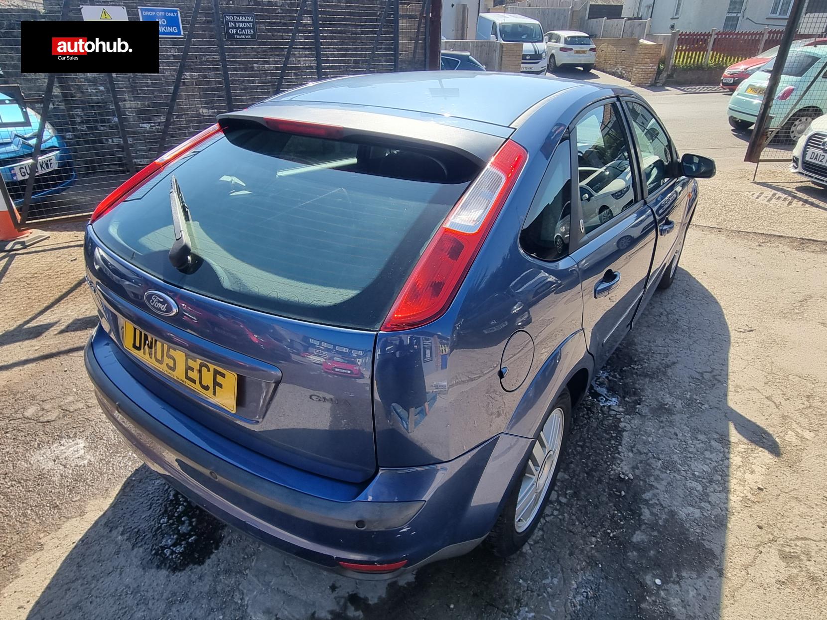 Ford Focus 1.6 Ghia Hatchback 5dr Petrol Automatic (184 g/km, 99 bhp)