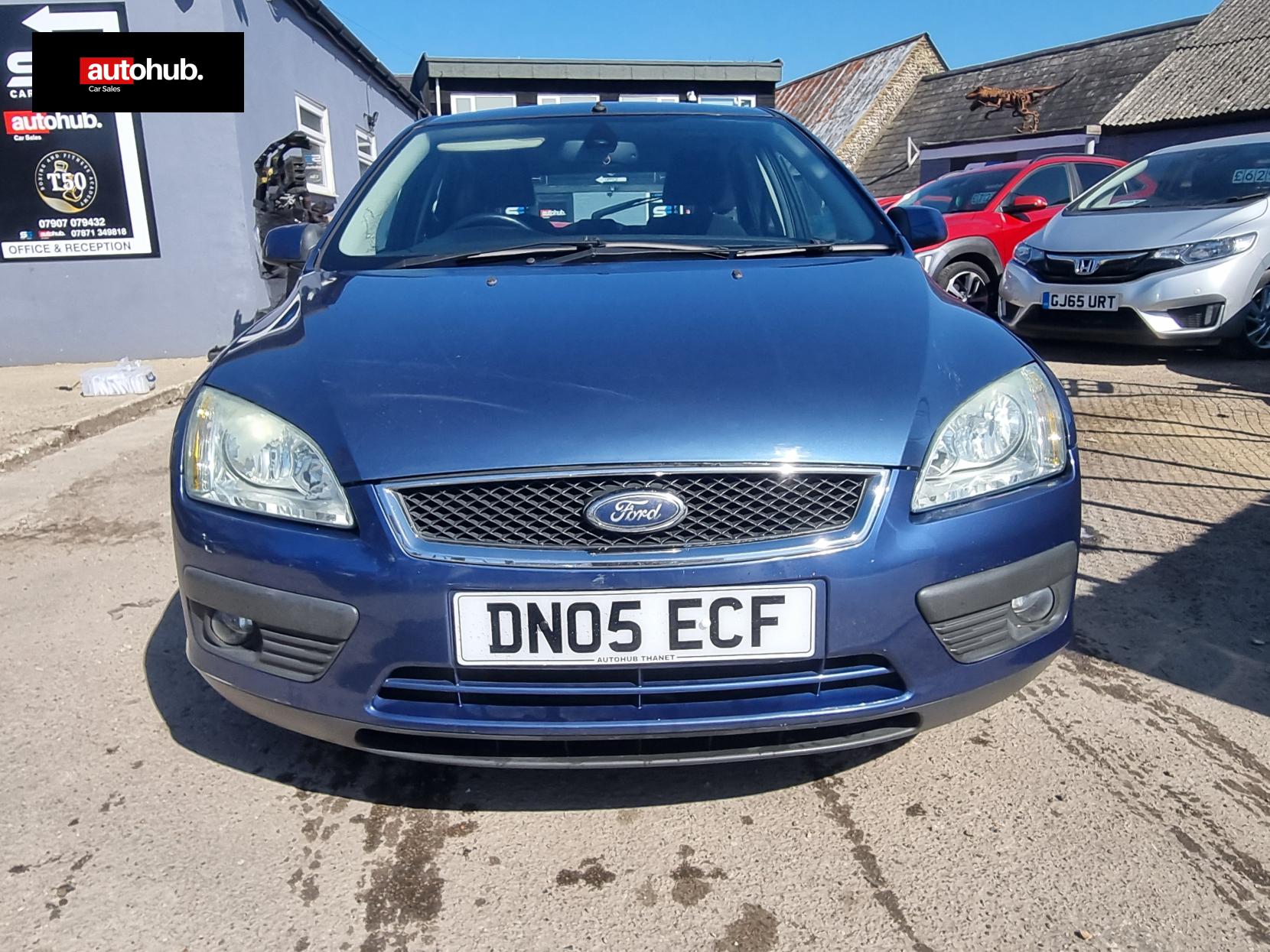 Ford Focus 1.6 Ghia Hatchback 5dr Petrol Automatic (184 g/km, 99 bhp)