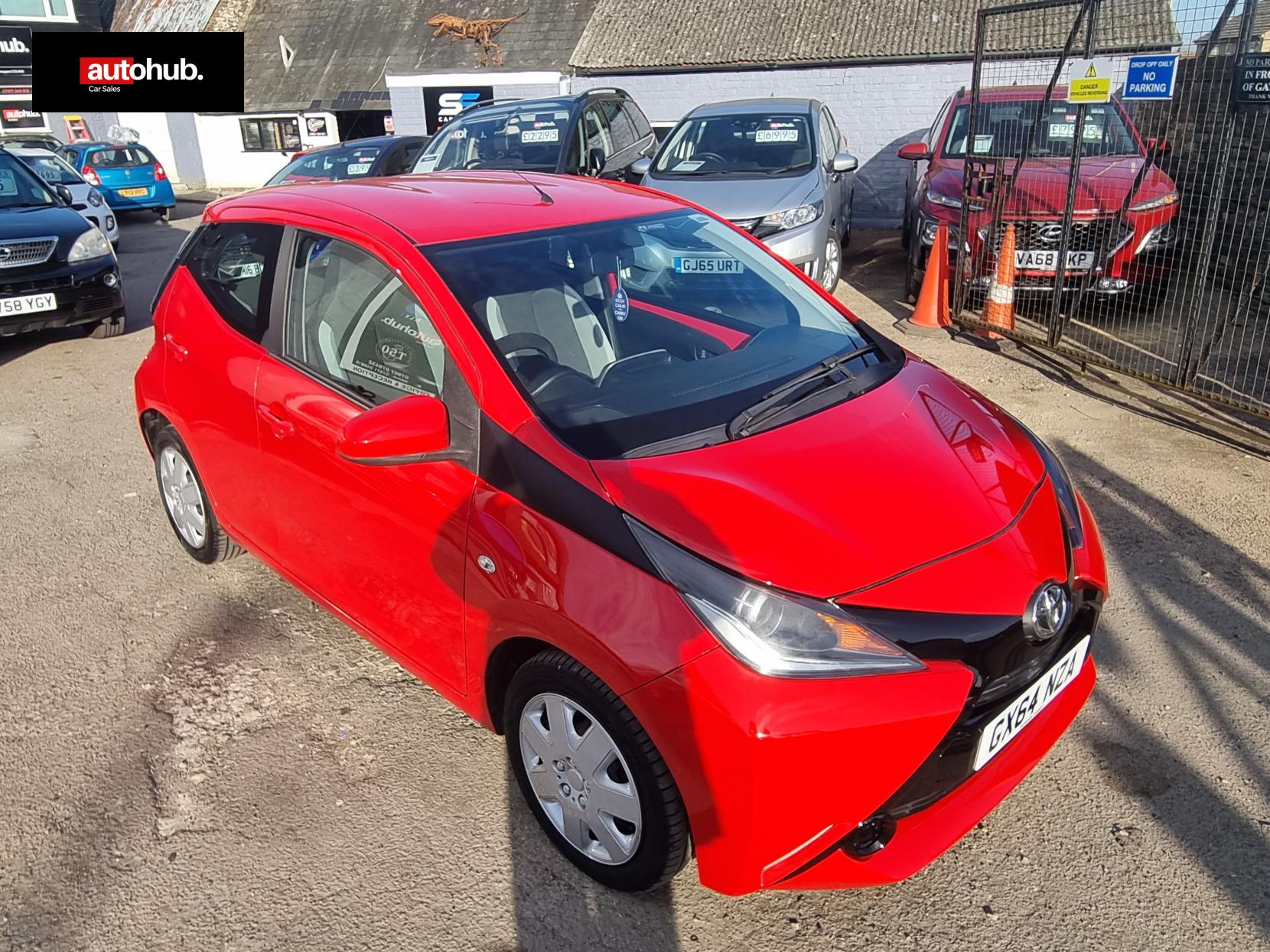 Toyota AYGO 1.0 VVT-i x-play Hatchback 5dr Petrol Manual Euro 5 Euro 5 (68 ps)