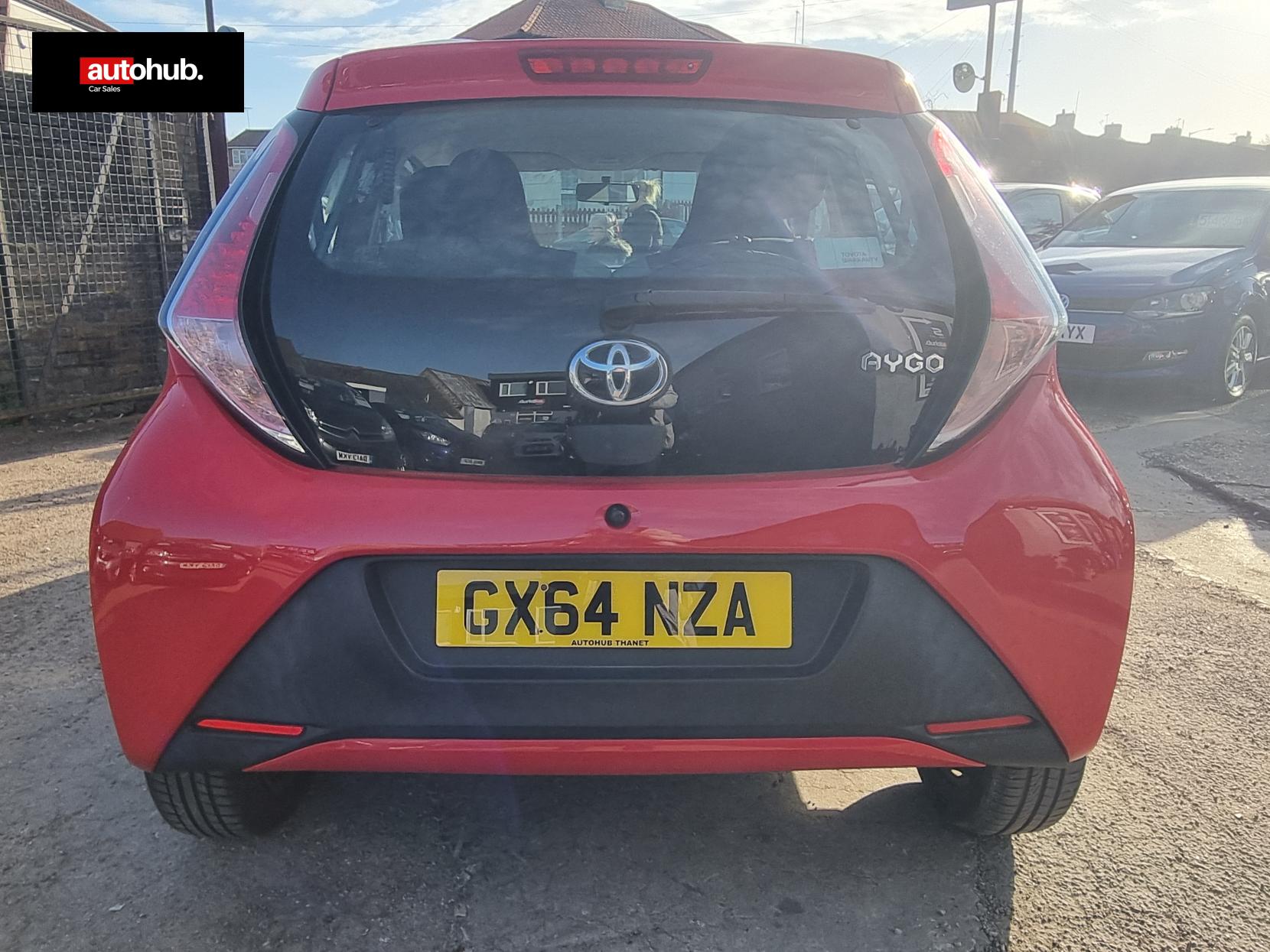 Toyota AYGO 1.0 VVT-i x-play Hatchback 5dr Petrol Manual Euro 5 Euro 5 (68 ps)