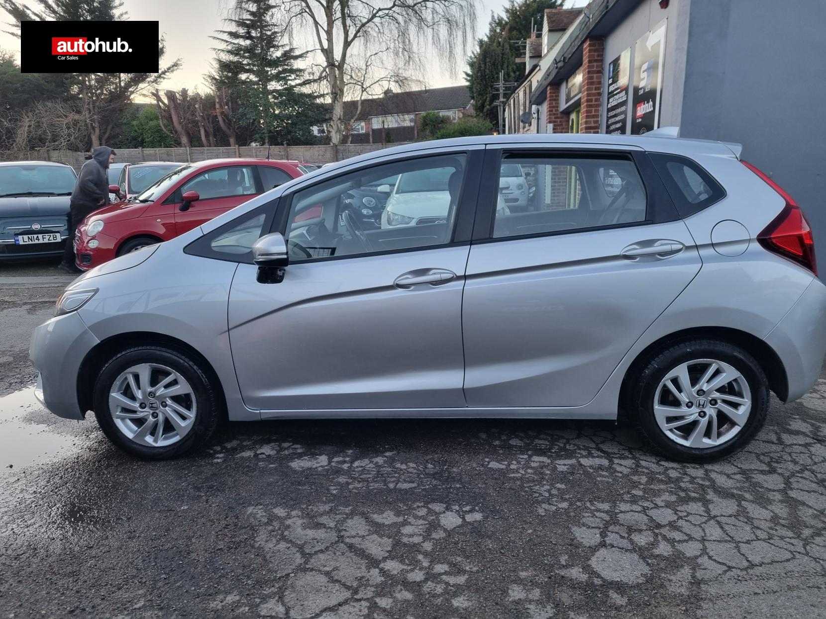 Honda Jazz 1.3 i-VTEC SE Hatchback 5dr Petrol Manual Euro 6 (s/s) (102 ps)